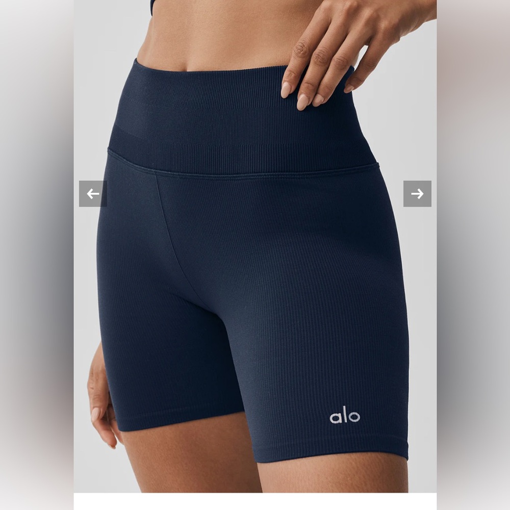 ALO Yoga 5" Seamless Ribbed Favorite Short